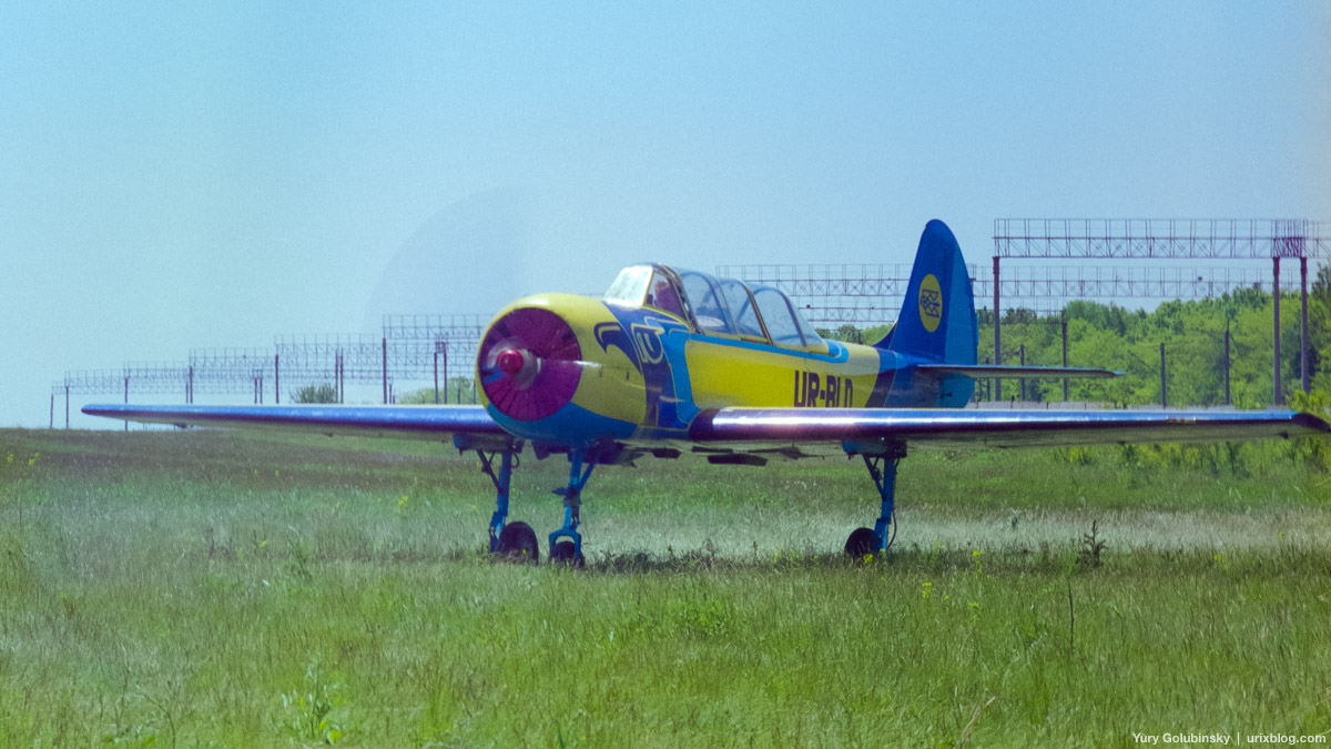 Aeroclub day, Zavodskoye airport, Simferopol, Crimea, Ukraine, Russia, 2001, airplane, airport