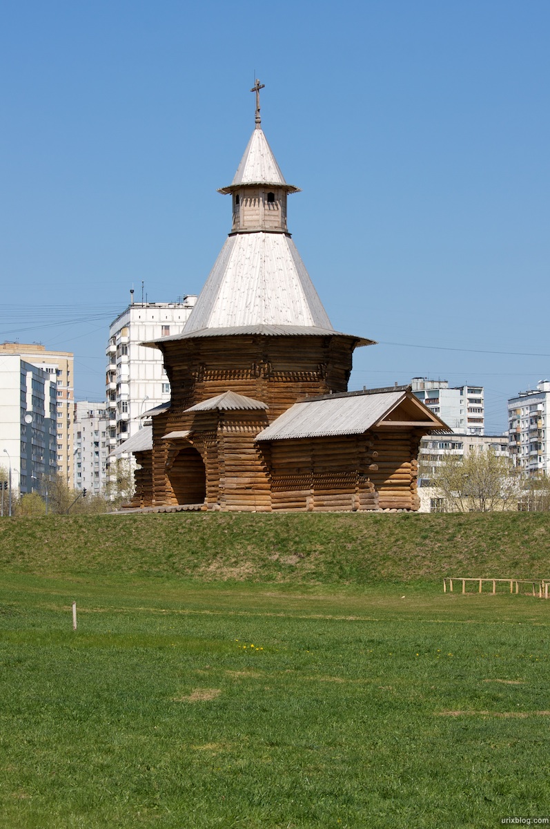 2009 Коломенское Москва парк природа деревья деревянные постройки