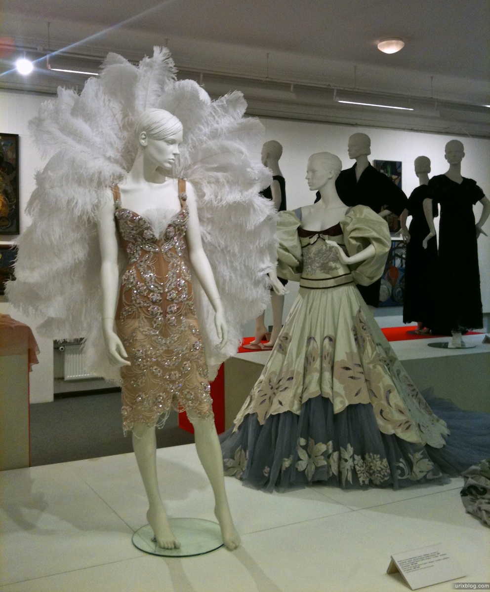 2011 выставка про вышивку Зураб Церетели Москва