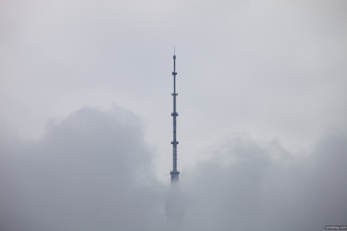 останкинская башня Москва 2011 тучи облака