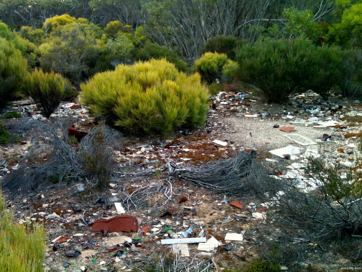 2011 2010 South Australia, Kangaroo Island, Остров Кенгуру, Южная Австралия, Vivonne Bay, garbage