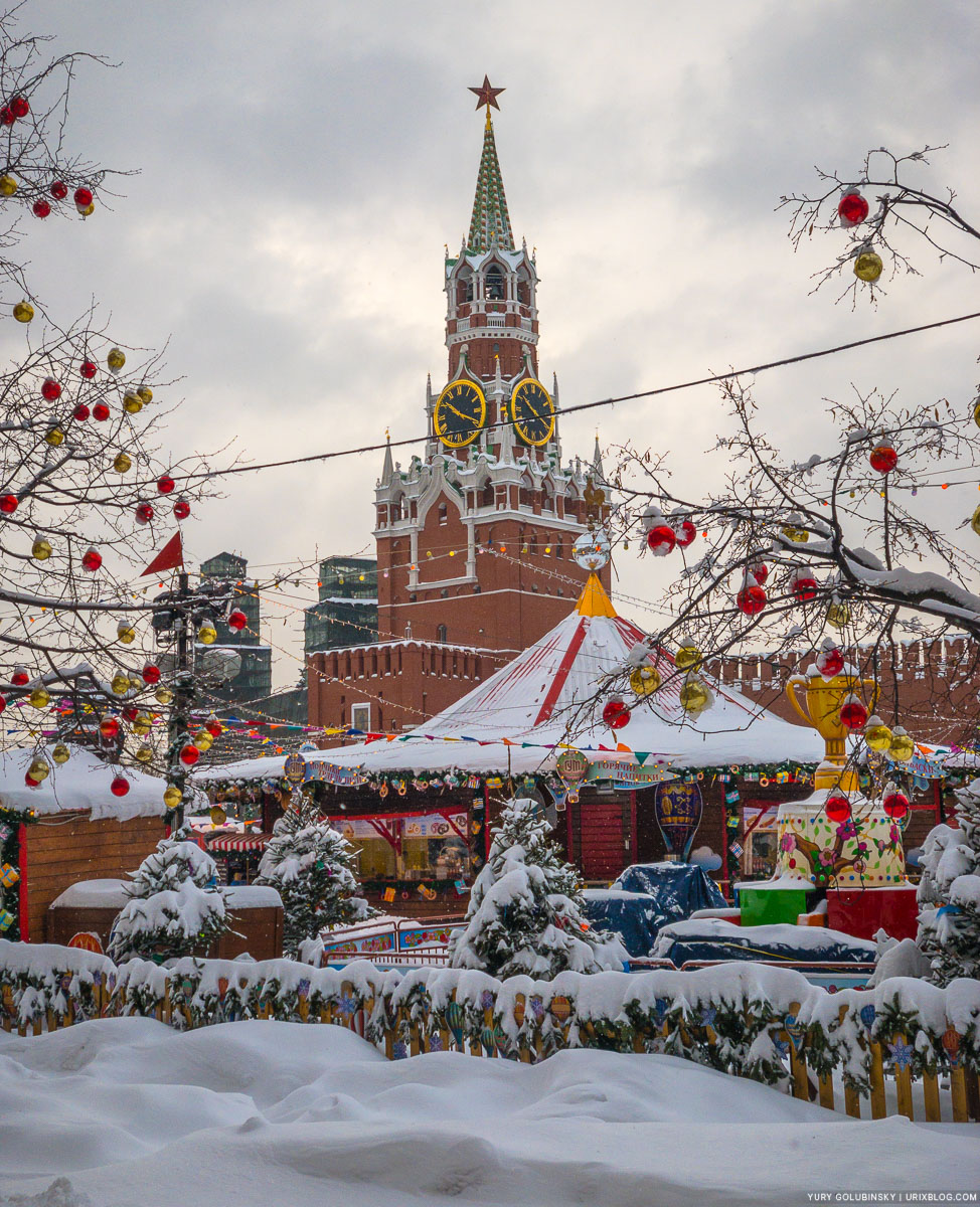Красная площадь, Москва, Россия, 2018, зима, снег, утро, безлюдно