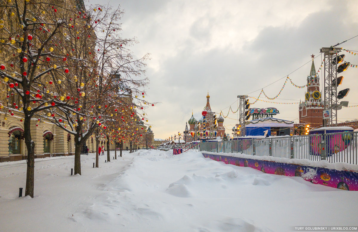 Красная площадь, Москва, Россия, 2018, зима, снег, утро, безлюдно
