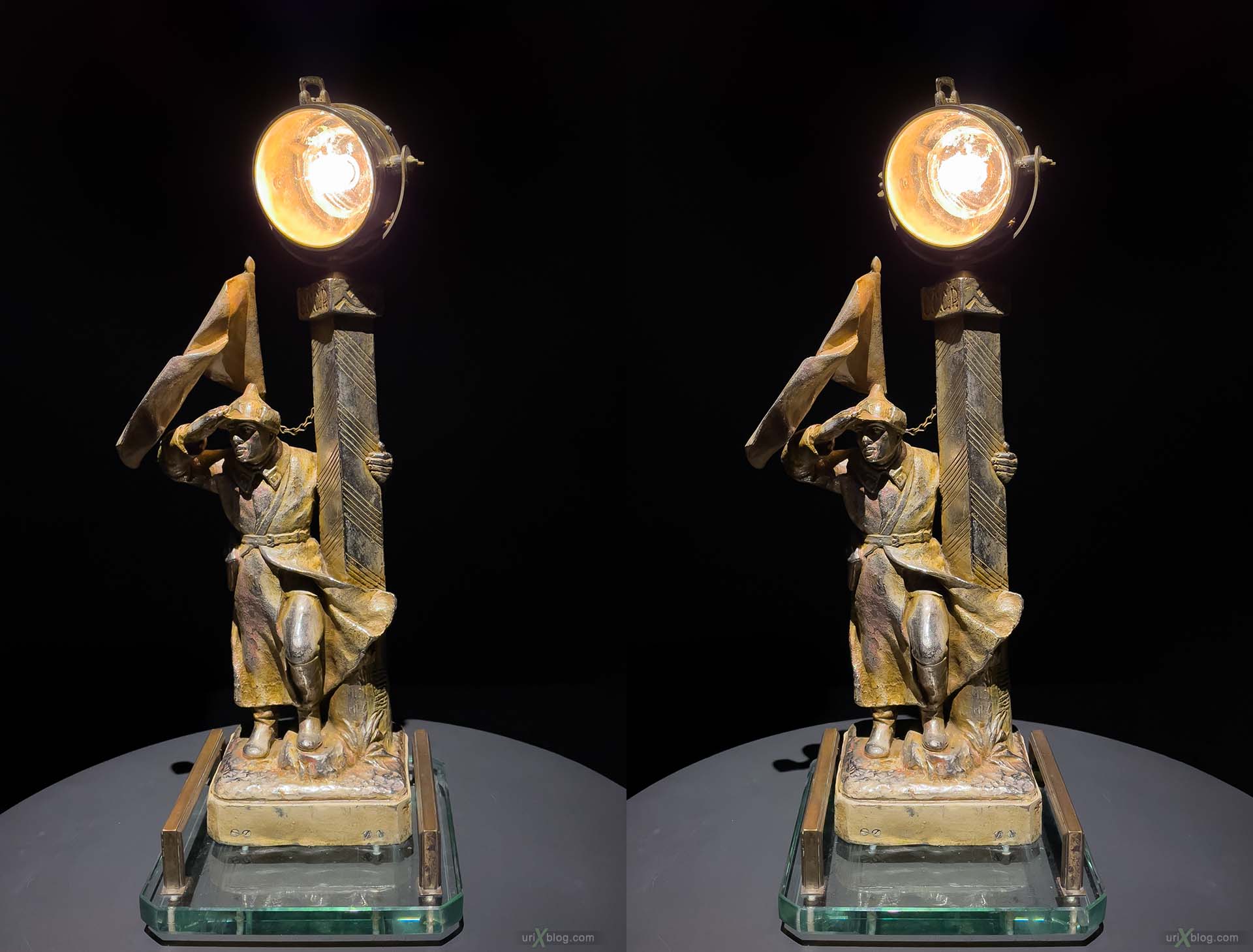 USSR, soviet, lamp, electrification, worker, statuette, Moscow, Russia, Museum of Moscow, 3D, stereo pair, cross-eyed, crossview, cross view stereo pair, stereoscopic