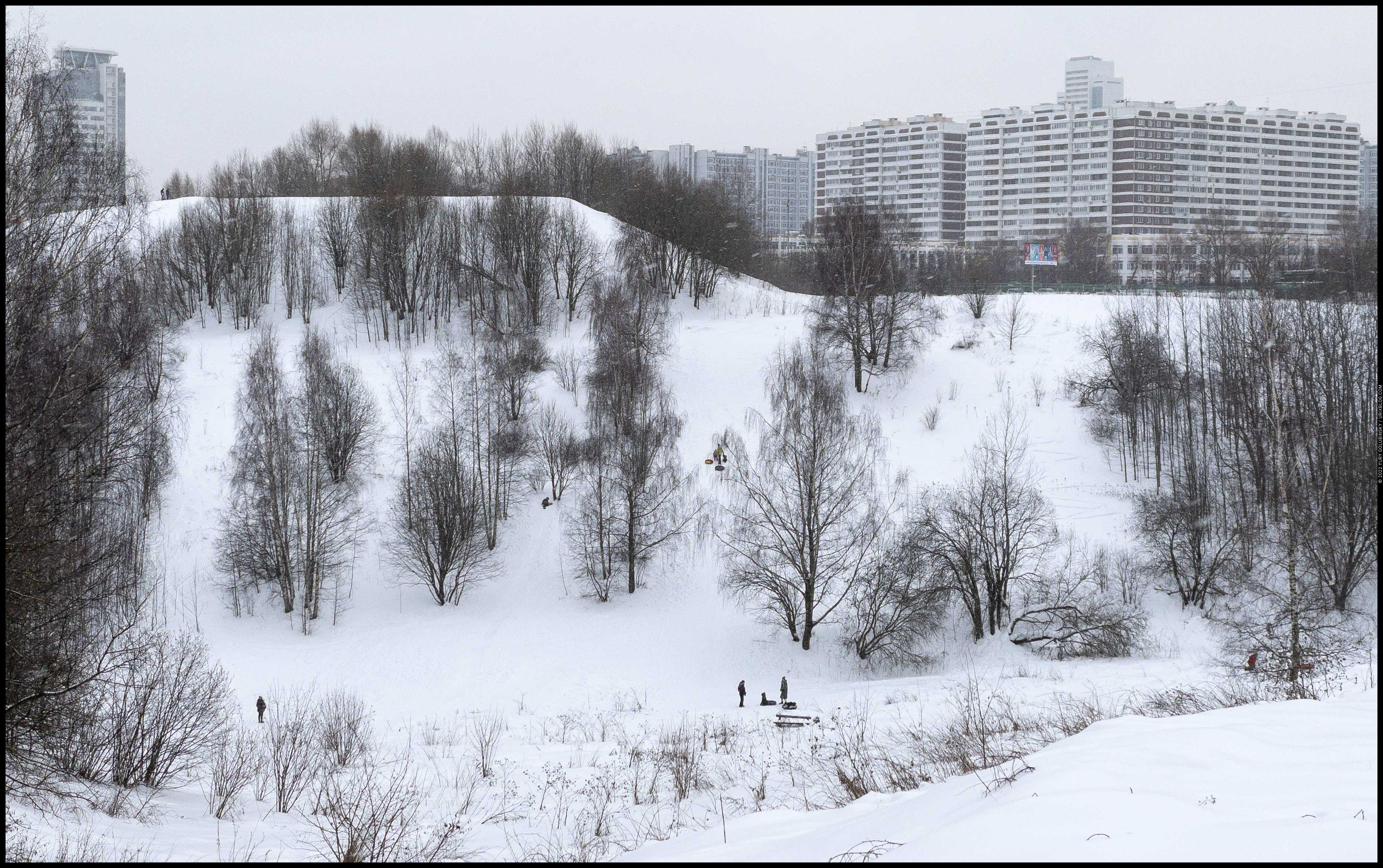 Крылатские Холмы, Москва, Россия, зима, холм, снег, парк, деревья